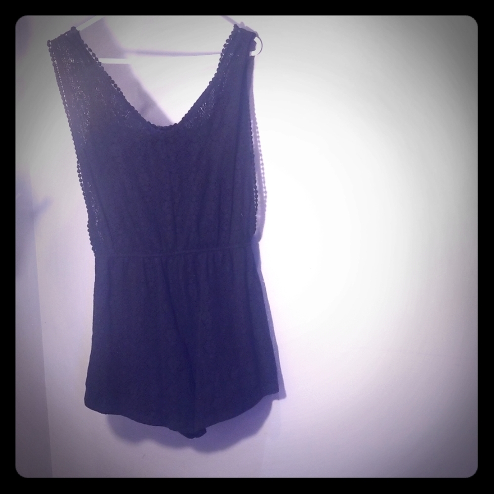 BLACK LACED romper